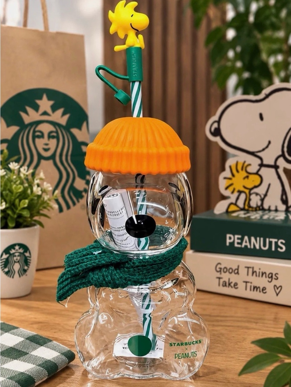 Starbucks Snoopy Orange Hat Glass Snowman Tumbler with Straw brand new